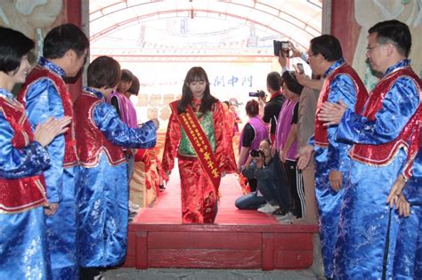 開中門 馬年幸運顏色